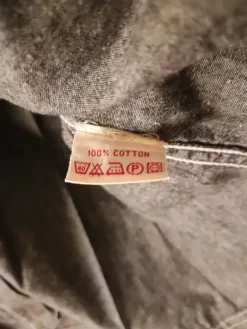 Levi Strauss & Co. Levis kevyt kauluspaita
