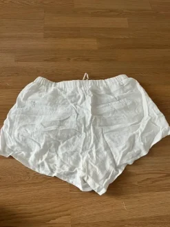 Sale Bershka Linen shorts