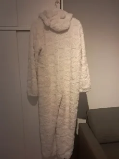 Outlet CENSORED Lämmin koko haalari