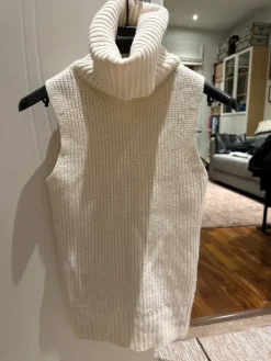 New InWear Lämmin poololiivi , koko XS