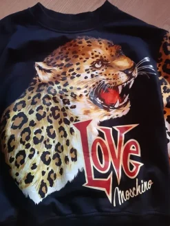 Clearance Love Moschino paita