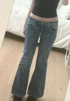 Outlet lowrise farkut