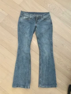 Outlet lowrise farkut