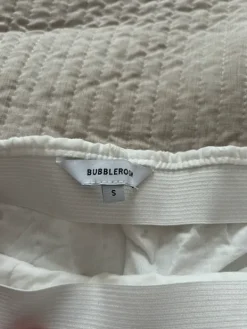 Discount BUBBLEROOM Lyhyt hame