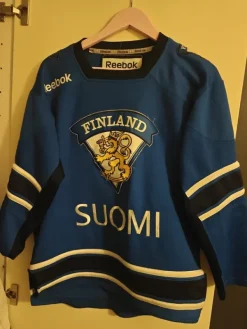 Best Reebok Maammepaita