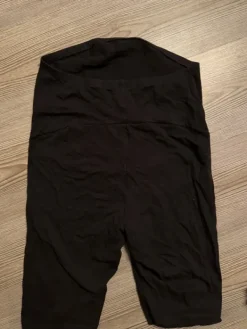 Online H&M Mama Mama bikers shortsit