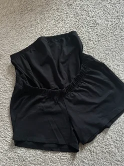 New H&M Mama-shortsit