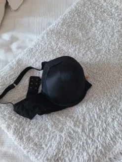 Discount Marks & Spencer rintaliivit