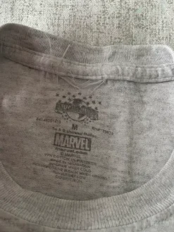 Online Marvel t-paita