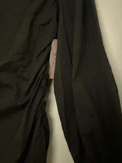 New Nelly Mekko rypytyksillä takana