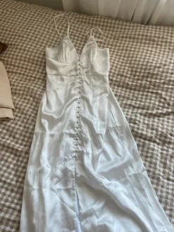 Discount Nelly Midiklänning Bianca