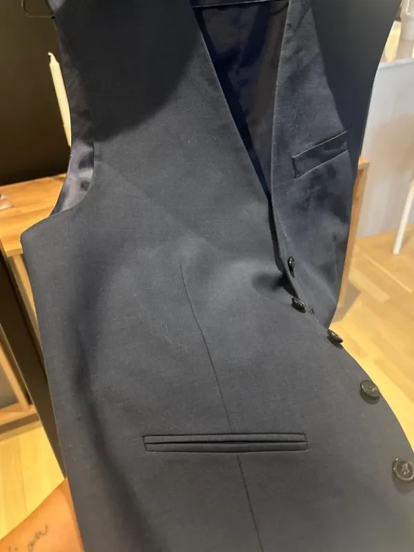 Outlet Miesten liivi M