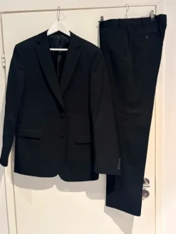 Online Dressmann Miesten musta puku