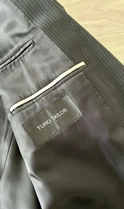 Online Turo Tailor Miesten puku