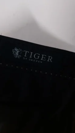 Tiger of Sweden Miesten puku