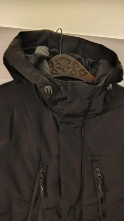 Online Twintip Miesten toppatakki musta koko L