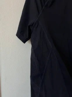 ICIW Miesten vartalonmyötäinen treenipaita