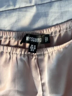 Discount Missguided satiini yöpuku setti