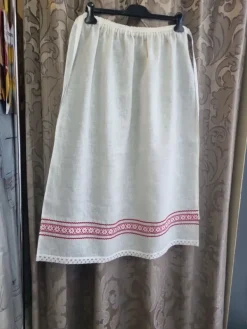 Hot Moteriška tautinė prijuostė.