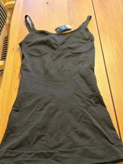 New Esmara Muotoileva toppi