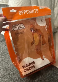 Clearance partyking mursu asu