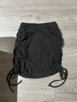 New Cider Musta hame