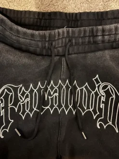 Clearance Musta housut