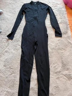 New Amazon Musta kokoasu S