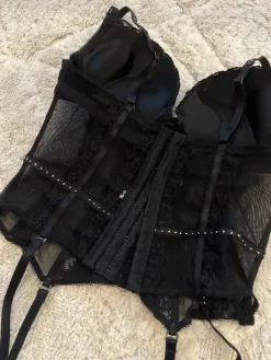 Clearance Musta korsetti