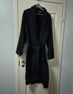 Online Musta kylpytakki