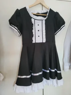 Hot Musta Meidomekko