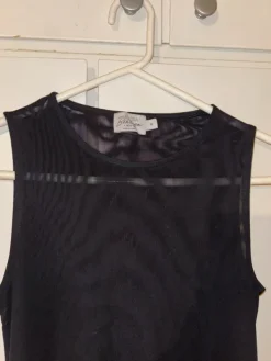 Discount NA-KD Musta mesh maximekko