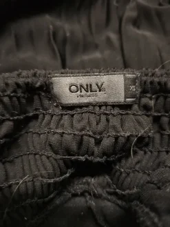 Discount ONLY Musta minimekko