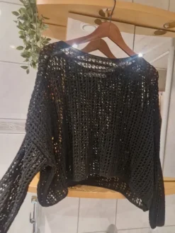 Sale Musta neulepaita