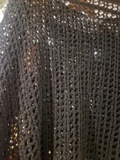 Sale Musta neulepaita