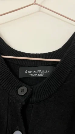 Musta neuletakki Stradivarius