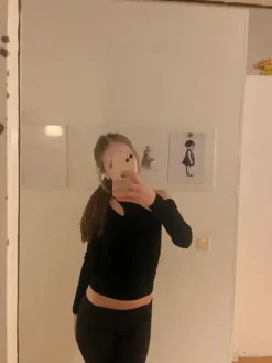 Discount New Yorker Musta paita