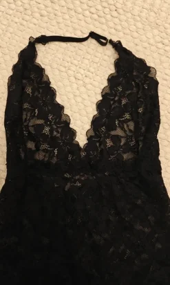 Sale Musta pitsibody