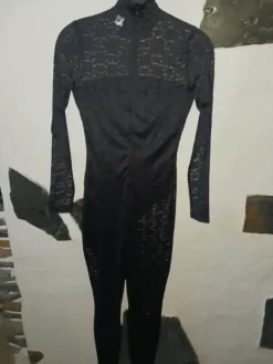 New H&M Musta pitsihaalari