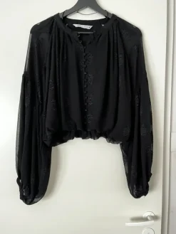 Discount Musta pitsipaita M