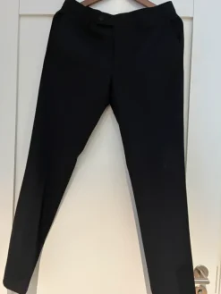 Dressmann Musta puku