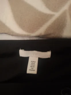 Sale H&M Musta puvunkankaine toppi