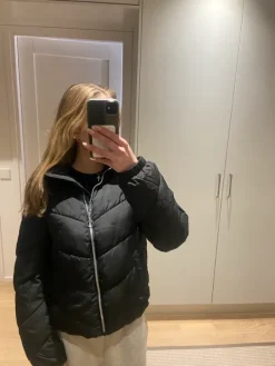 Outlet JDY Musta toppa takki