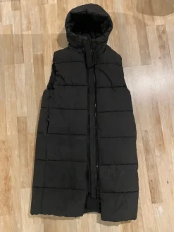 Sale H&M Musta toppaliivi