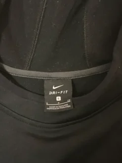 Nike Musta treeni huppari