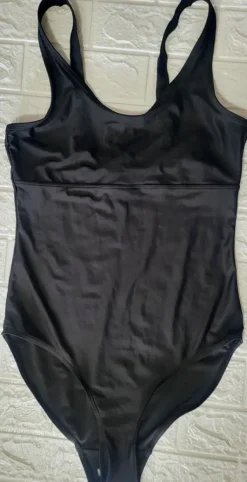 Outlet Esmara Musta uimapuku koko 42.