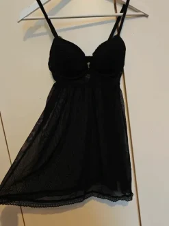 Sale H&M Musta yöasu/alusvaate S