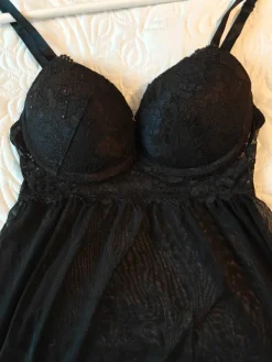 Sale H&M Musta yöasu/alusvaate S