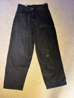 H&M Mustat baggy jeans