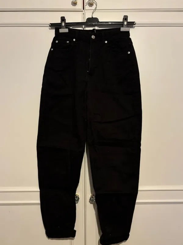 Hot H&M mustat farkut 36